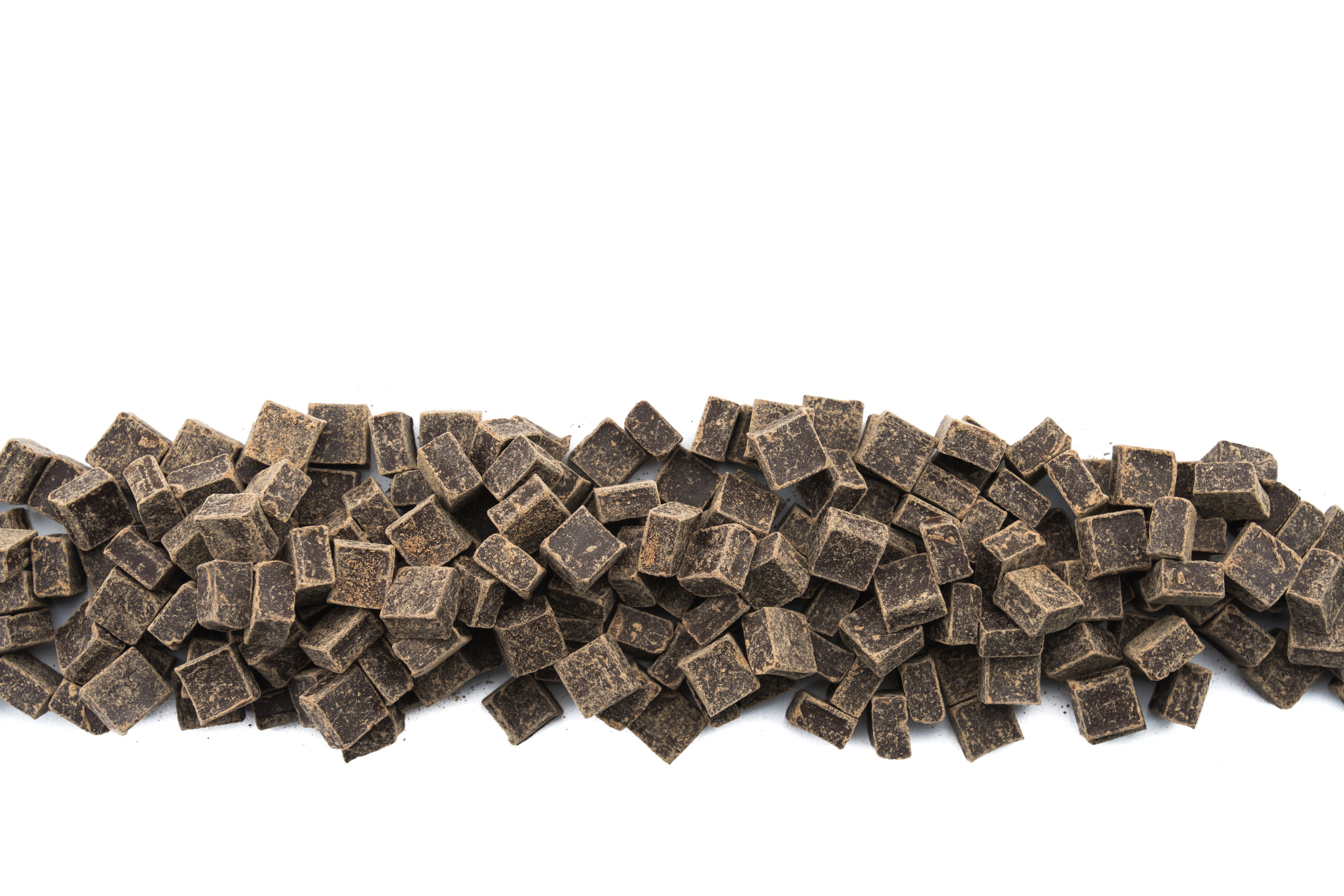 Semi Sweet Chunk Sinopia 650 CT   CHD CD 6017105 060  **Pickup Only OR Shipping At Your Own Risk** - Papagino Foods Inc. 