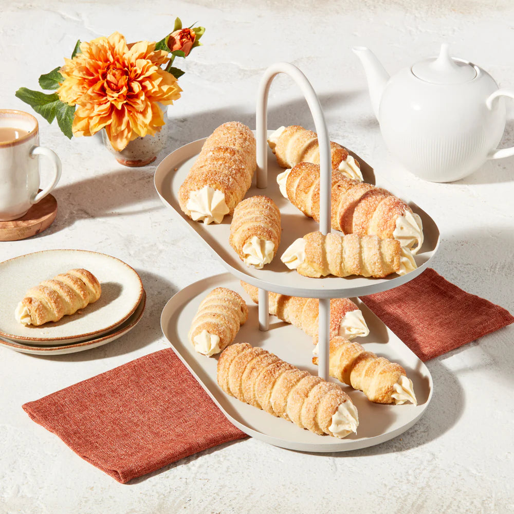 Elite Sweets Small Cream Horns 3.5''   250 pcs (pickup only Fragile) - Papagino Foods Inc. 