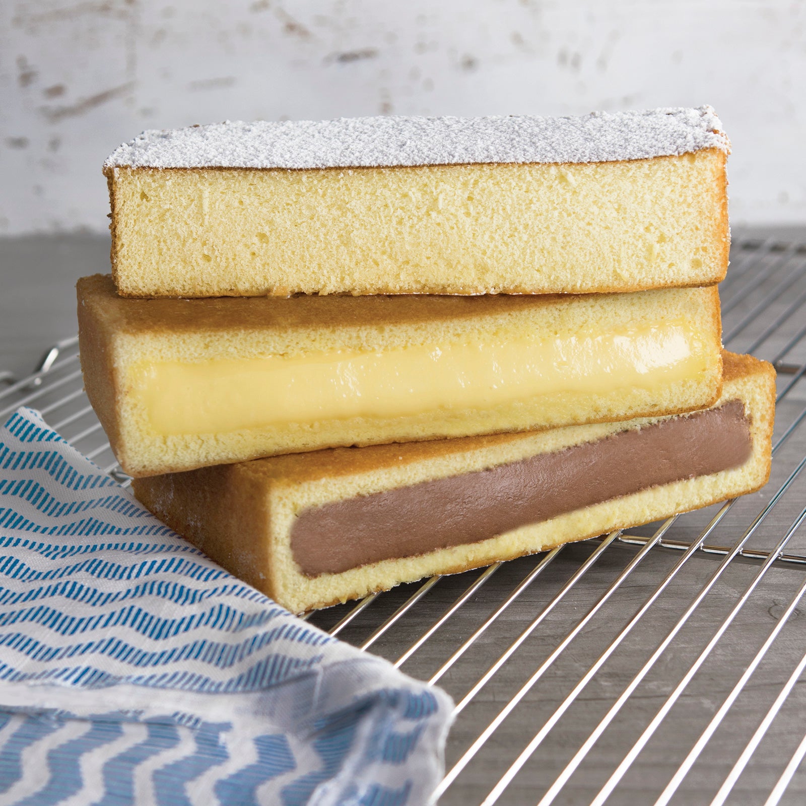 PreGel Flamenco (Sponge Cake Base) – Pronto - Papagino Foods Inc. 