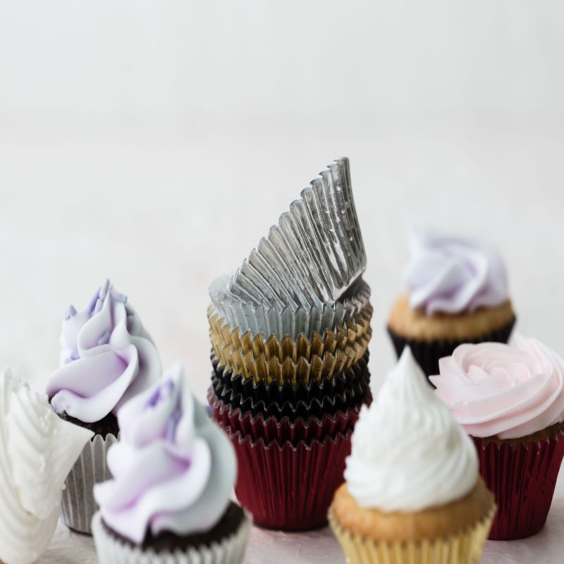 Mini White Cup Cake Liners 1 1/4 x 7/8 x 3" 500 pieces # 3023 - Papagino Foods Inc.
